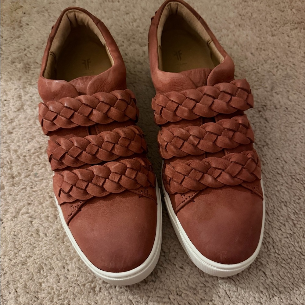 Women’s Frye shoes size 10